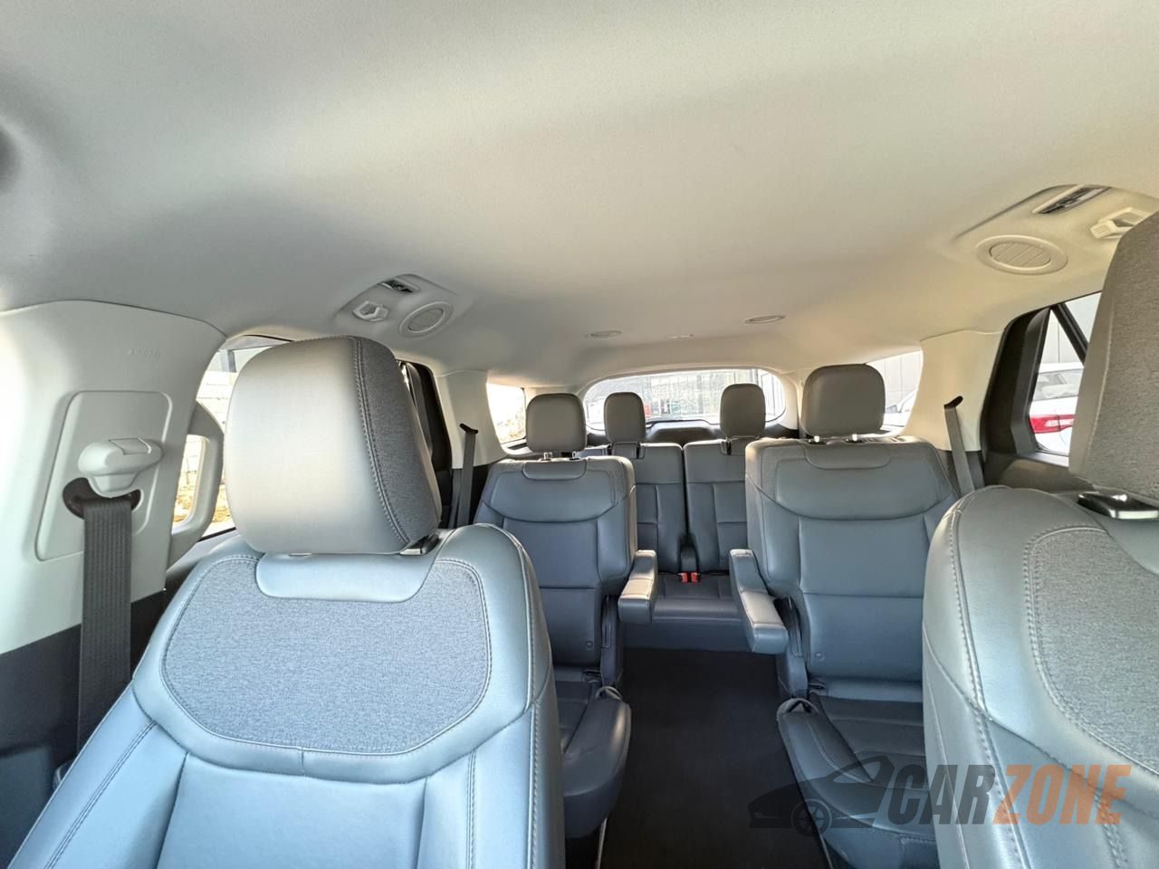 2025 فورد اكسبلورر thumbnail 9