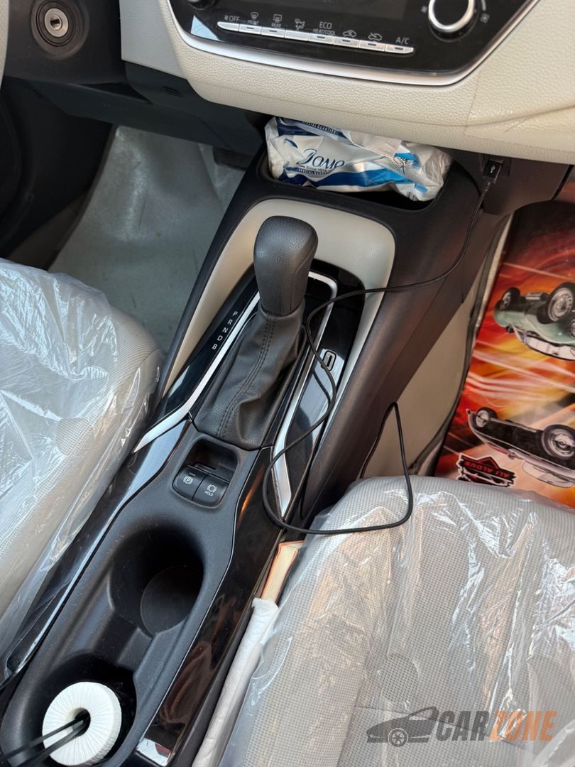 2022 تويوتا كورولا LE thumbnail 8