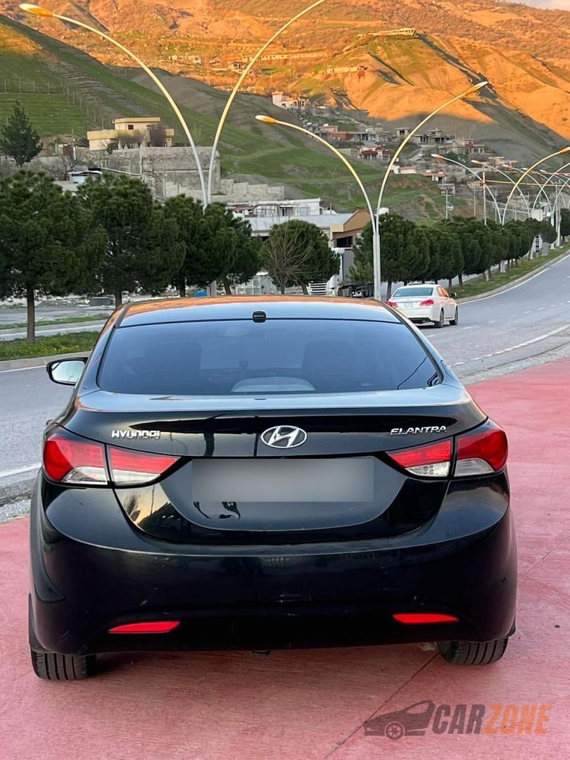 2012 هيونداي إيلنترا thumbnail 3