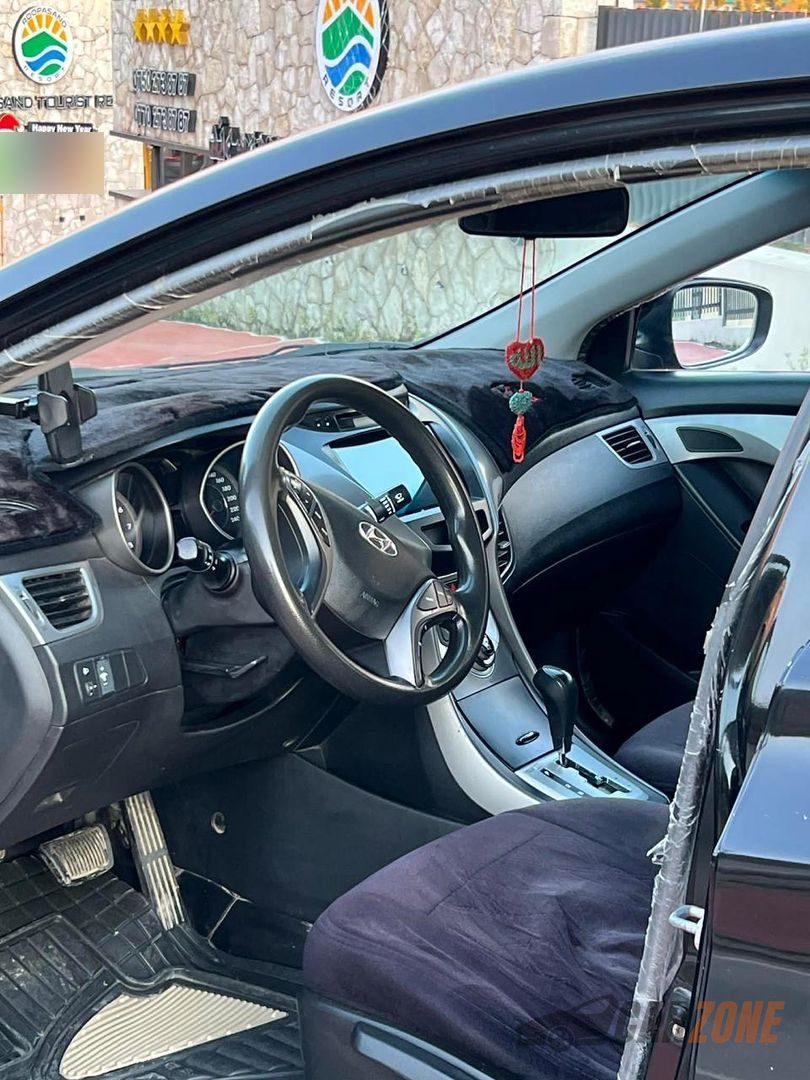 2012 هيونداي إيلنترا thumbnail 6