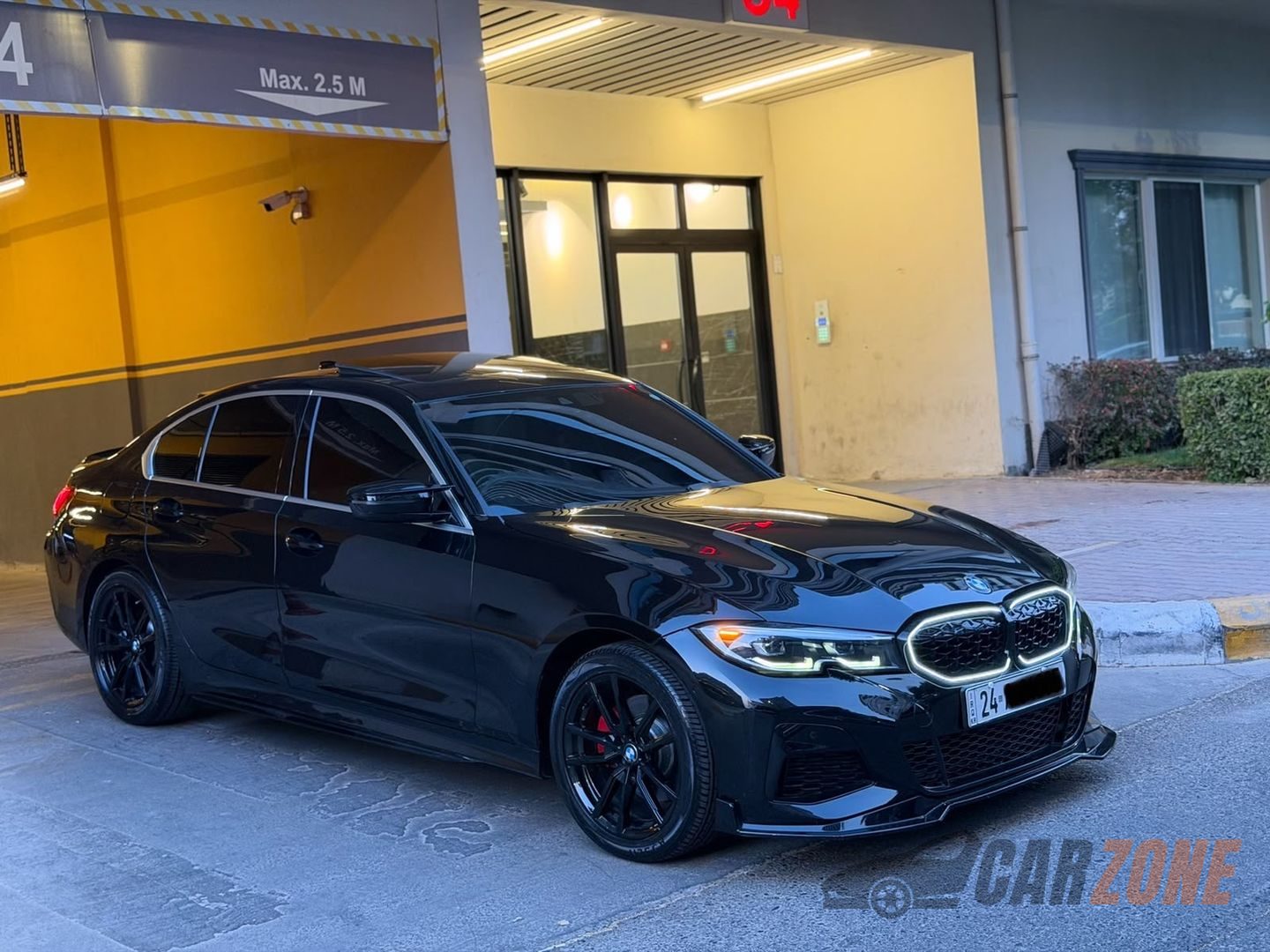 2020 BMW الفئة الثالثة 330i — صورة 2