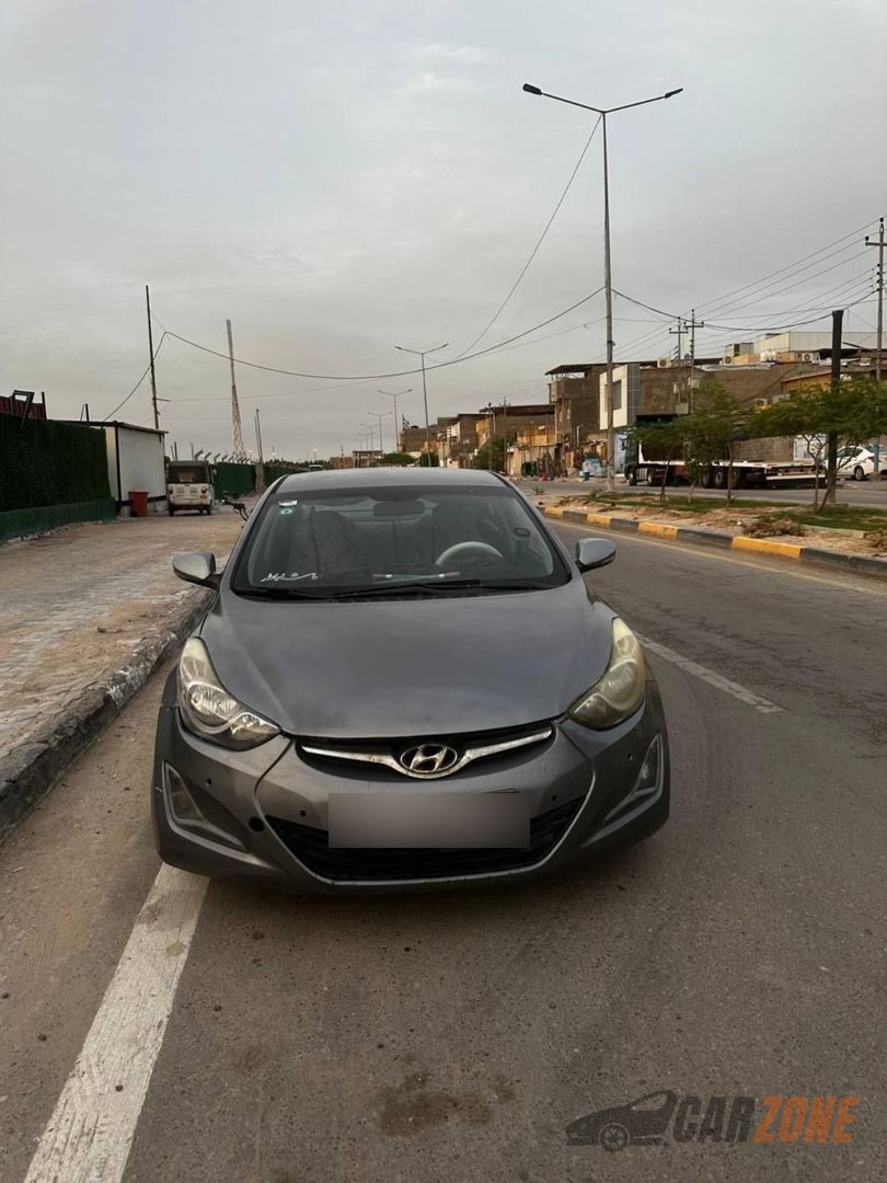 2012 هيونداي إلنترا