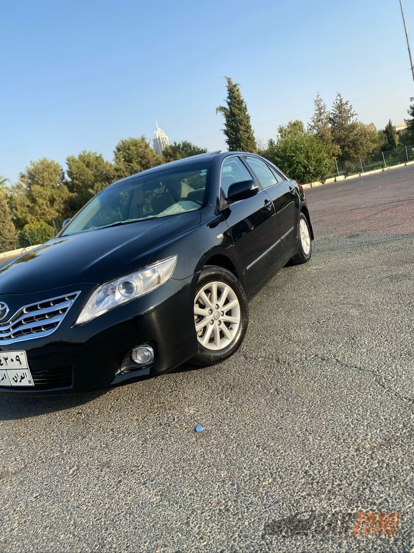2010 تويوتا كامري XSE — صورة 3