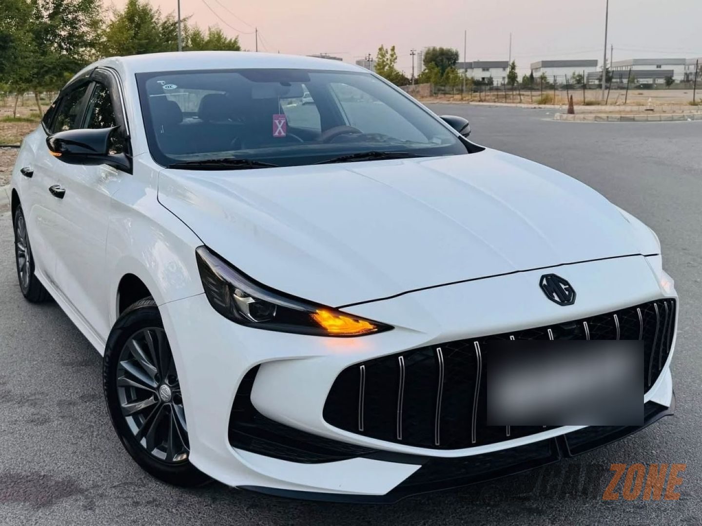 2025 MG MG GT ستاندرد