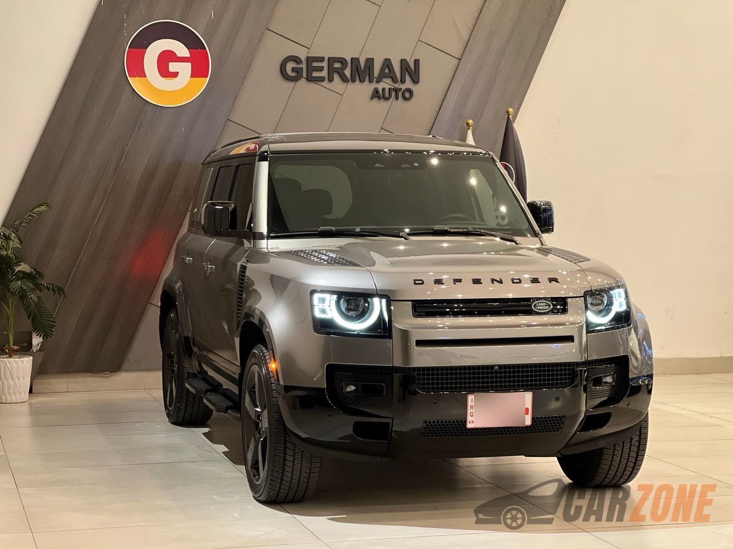 2024 لاند روفر ديفندر P400